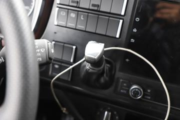 һ����� J6V�ؿ� �캽�� 600���� 6X4 LNG�Զ���ǣ����(Һ��)(CA4250P66M25T1A3E6)ͼƬ