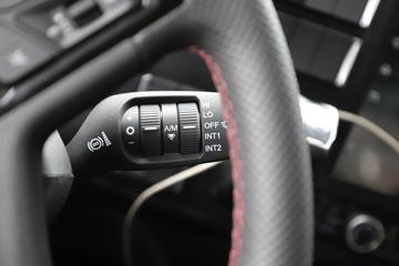 һ����� J6V�ؿ� �캽�� 600���� 6X4 LNG�Զ���ǣ����(Һ��)(CA4250P66M25T1A3E6)ͼƬ