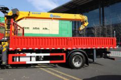 一汽解放 J6L 220马力 4X2 随车吊(徐工牌)(XGS5180JSQJ6)