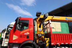 一汽解放 J6L 220马力 4X2 随车吊(徐工牌)(XGS5180JSQJ6)