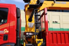 一汽解放 J6L 220马力 4X2 随车吊(徐工牌)(XGS5180JSQJ6)