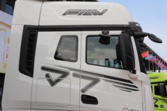 解放J7牵引车限时促销中 优惠0.3万