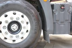 一汽解放 J7重卡 620马力 6X4 AMT自动档牵引车