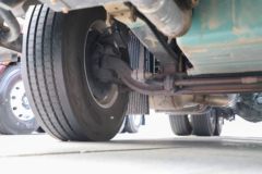 一汽解放 J7重卡 620马力 6X4 AMT自动档牵引车