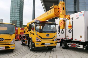 解放 虎6G 180马力 4X2 随车吊(CA1160P40K62L4BE6A85)