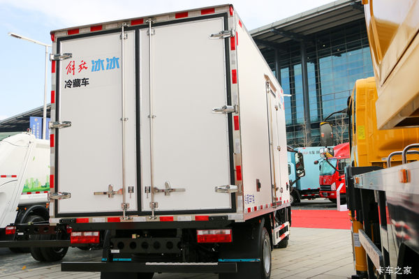 抢购在行动！北京市领途冷藏车降价大放送，立降0.6万