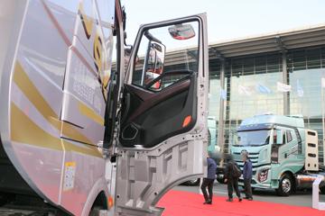 һ����� J6V�ؿ� �캽�� 620���� 6X4 AMT�Զ���ǣ����(Һ��)(CA4250P66K33T1E6)ͼƬ