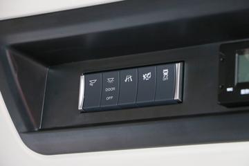 һ����� J6V�ؿ� �캽�� 620���� 6X4 AMT�Զ���ǣ����(Һ��)(CA4250P66K33T1E6)ͼƬ