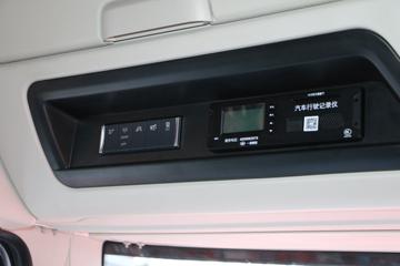 һ����� J6V�ؿ� �캽�� 620���� 6X4 AMT�Զ���ǣ����(Һ��)(CA4250P66K33T1E6)ͼƬ