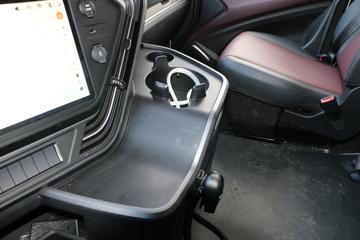 һ����� J6V�ؿ� �캽�� 620���� 6X4 AMT�Զ���ǣ����(Һ��)(CA4250P66K33T1E6)ͼƬ