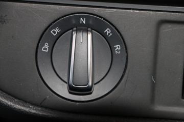 һ����� J6V�ؿ� �캽�� 620���� 6X4 AMT�Զ���ǣ����(Һ��)(CA4250P66K33T1E6)ͼƬ