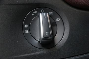 һ����� J6V�ؿ� �캽�� 620���� 6X4 AMT�Զ���ǣ����(Һ��)(CA4250P66K33T1E6)ͼƬ