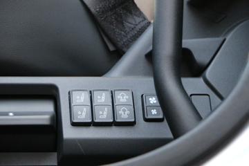 һ����� J6V�ؿ� �캽�� 620���� 6X4 AMT�Զ���ǣ����(Һ��)(CA4250P66K33T1E6)ͼƬ