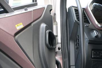 һ����� J6V�ؿ� �캽�� 620���� 6X4 AMT�Զ���ǣ����(Һ��)(CA4250P66K33T1E6)ͼƬ