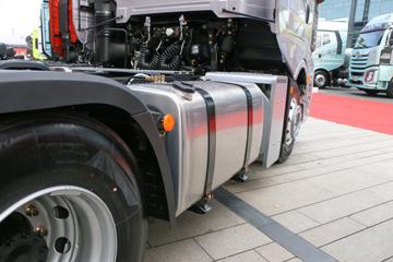 һ����� J6V�ؿ� �캽�� 620���� 6X4 AMT�Զ���ǣ����(Һ��)(CA4250P66K33T1E6)ͼƬ