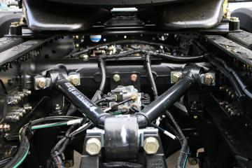 һ����� J6V�ؿ� �캽�� 620���� 6X4 AMT�Զ���ǣ����(Һ��)(CA4250P66K33T1E6)ͼƬ