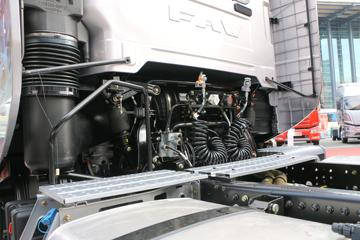 һ����� J6V�ؿ� �캽�� 620���� 6X4 AMT�Զ���ǣ����(Һ��)(CA4250P66K33T1E6)ͼƬ