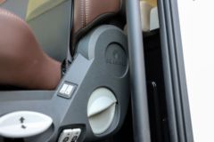 一汽解放 J7重卡 620马力 6X4 AMT自动档牵引车