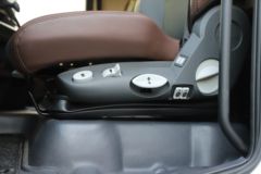 一汽解放 J7重卡 620马力 6X4 AMT自动档牵引车