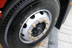 青岛解放 悍V重卡 2.0 460马力 6X4 LNG自动档牵引车(液缓)(CA4250P1K15T1NE6A80)