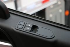 青岛解放 解放JK6 260马力 4X2 CNG 轿运车