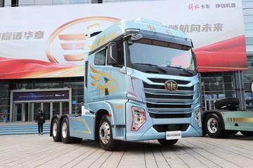 青岛解放 鹰途 头等舱 620马力 6X4 AMT自动档牵引车(带液缓)(CA4257P35K18T1E6A80)