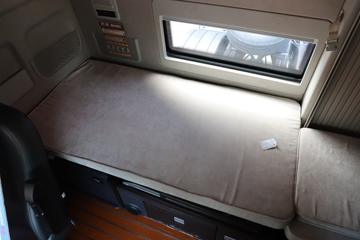 �ൺ��� ӥ; ͷ�Ȳ� 620���� 6X4 AMT�Զ���ǣ����(��Һ��)(CA4257P35K18T1E6A80)ͼƬ