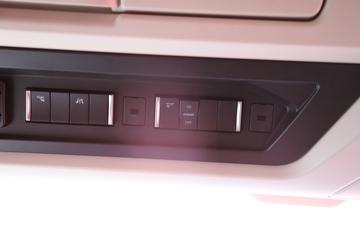 �ൺ��� ӥ; ͷ�Ȳ� 620���� 6X4 AMT�Զ���ǣ����(��Һ��)(CA4257P35K18T1E6A80)ͼƬ