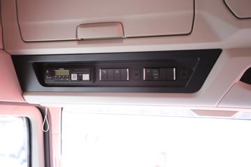 �ൺ��� ӥ; ͷ�Ȳ� 620���� 6X4 AMT�Զ���ǣ����(��Һ��)(CA4257P35K18T1E6A80)ͼƬ