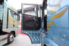 青岛解放 鹰途 头等舱 620马力 6X4 AMT自动档牵引车(带液缓)(CA4257P35K18T1E6A80)