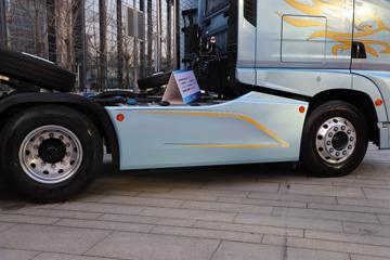 �ൺ��� ӥ; ͷ�Ȳ� 620���� 6X4 AMT�Զ���ǣ����(��Һ��)(CA4257P35K18T1E6A80)ͼƬ