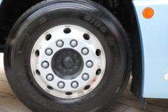 青岛解放 鹰途 头等舱 620马力 6X4 AMT自动档牵引车(带液缓)(CA4257P35K18T1E6A80)