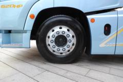 青岛解放 鹰途 头等舱 620马力 6X4 AMT自动档牵引车(带液缓)(CA4257P35K18T1E6A80)