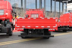 青岛解放 JK6 200马力 4X2 5.75米栏板载货车(CA1120P28K45L5E6A85)