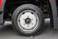 青岛解放 JK6 200马力 4X2 5.75米栏板载货车(CA1120P28K45L5E6A85)