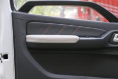 福田 奥铃M卡 2.0L 127马力 CNG 3.94米排半仓栅式小卡