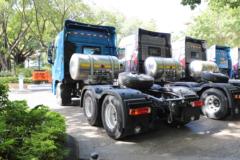 福田 欧曼GTL 星翼版 460马力 6X4 LNG自动档危险品牵引车(BJ4259L6DLL-07)