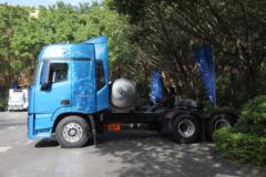 福田 欧曼GTL 星翼版 460马力 6X4 LNG自动档危险品牵引车(BJ4259L6DLL-07)