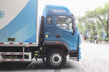 ���� ŷ������ 300���� 4X2 6.8��AMT�Զ�����س�ͼƬ