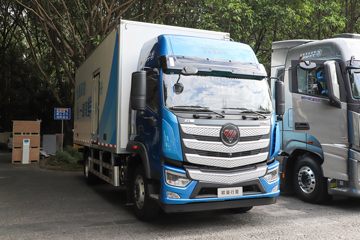 福田 欧曼行星 300马力 4X2 6.8米AMT自动档冷藏车