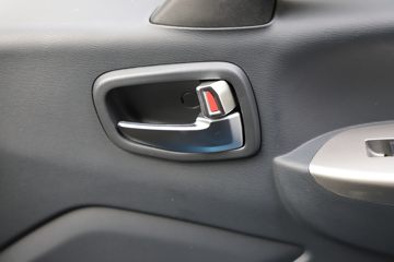 ���� ŷ������ 300���� 4X2 6.8��AMT�Զ�����س�ͼƬ