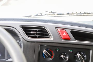 ���� ŷ������ 300���� 4X2 6.8��AMT�Զ�����س�ͼƬ