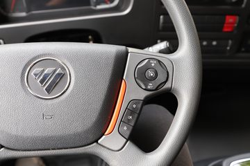 ���� ŷ������ 300���� 4X2 6.8��AMT�Զ�����س�ͼƬ