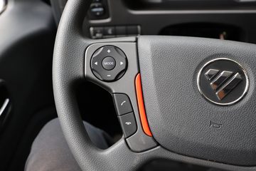 ���� ŷ������ 300���� 4X2 6.8��AMT�Զ�����س�ͼƬ