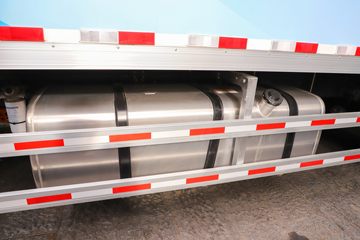 ���� ŷ������ 300���� 4X2 6.8��AMT�Զ�����س�ͼƬ