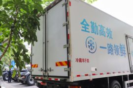 欧曼行星 冷藏车上装图片