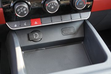 ���� ʱ���캽S1 1.5L 136���� ���� 3.7��AMT�Զ���������ʽС��ͼƬ