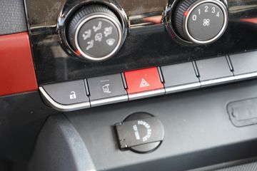 ���� ʱ���캽S1 1.5L 136���� ���� 3.7��AMT�Զ���������ʽС��ͼƬ