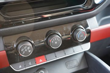 ���� ʱ���캽S1 1.5L 136���� ���� 3.7��AMT�Զ���������ʽС��ͼƬ