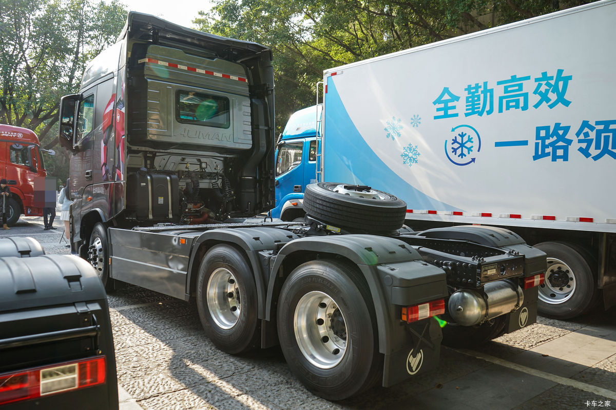 ���� ŷ������ ��Խ�� 680���� 6X4 AMT�Զ���ǣ����(BJ4259Y6DHL-11)���                                                